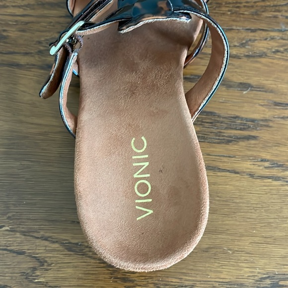 Vionic Women's Tortoise Shell Sandals - Picture 4 of 4